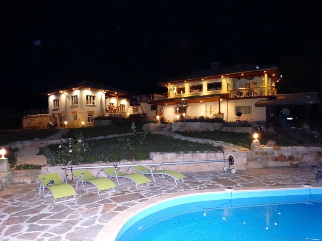 Guest House Biekorf Kostandenets Εξωτερικό φωτογραφία